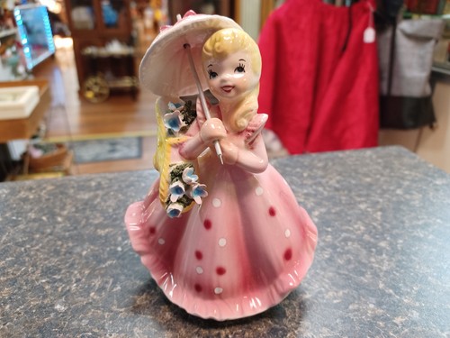 Vtg figurine rainy day - vtg,